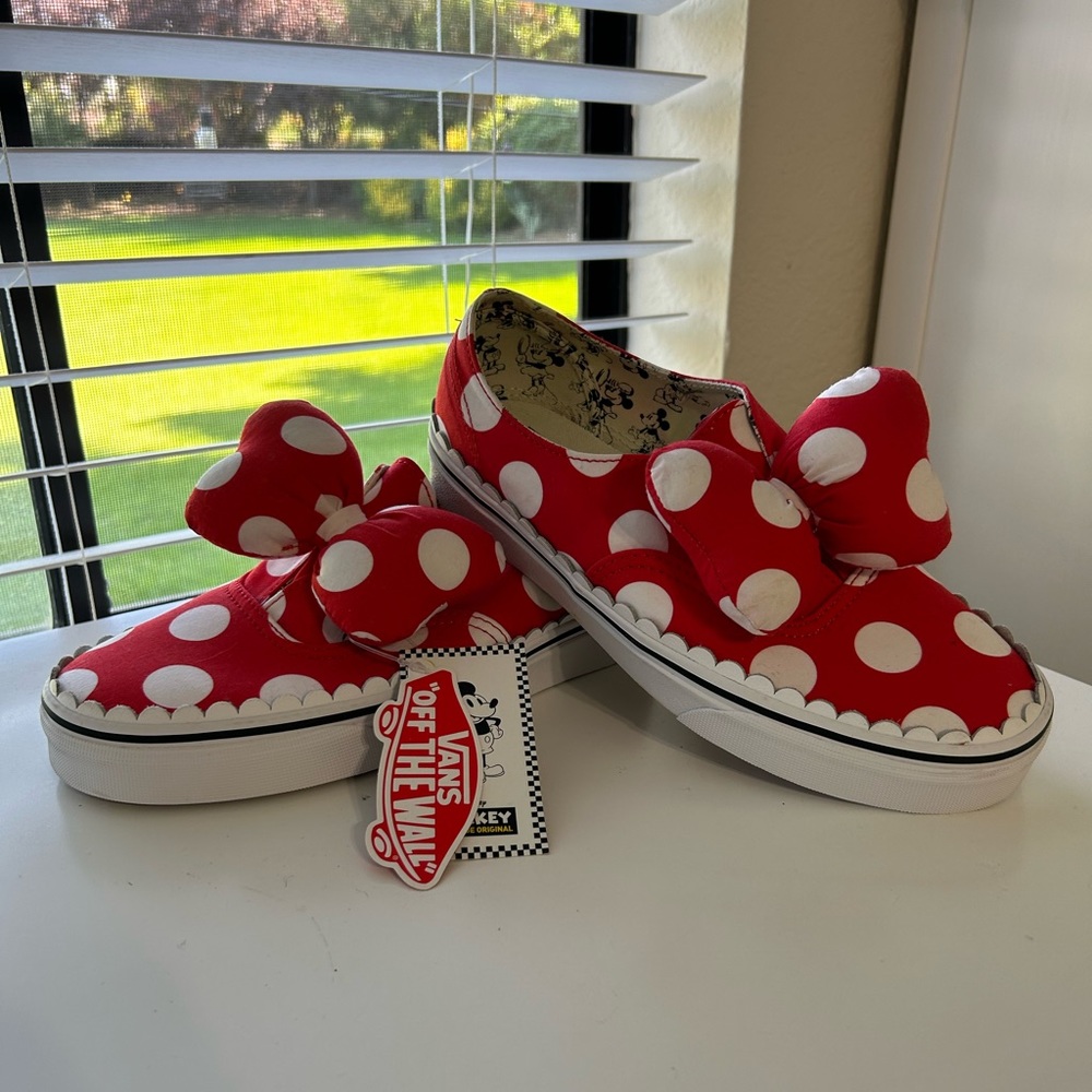 Minnie Mouse Bow Vans